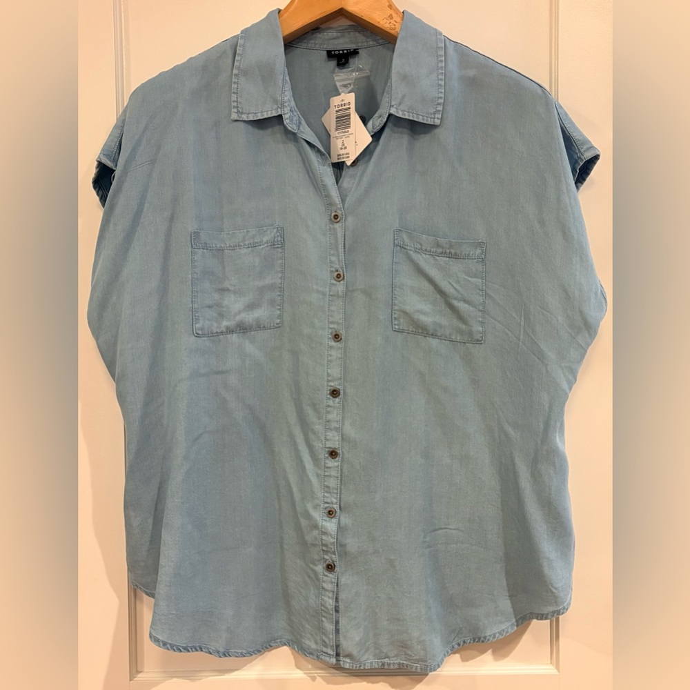 Torrid Sky Blue Chambray Button-Up Blouse